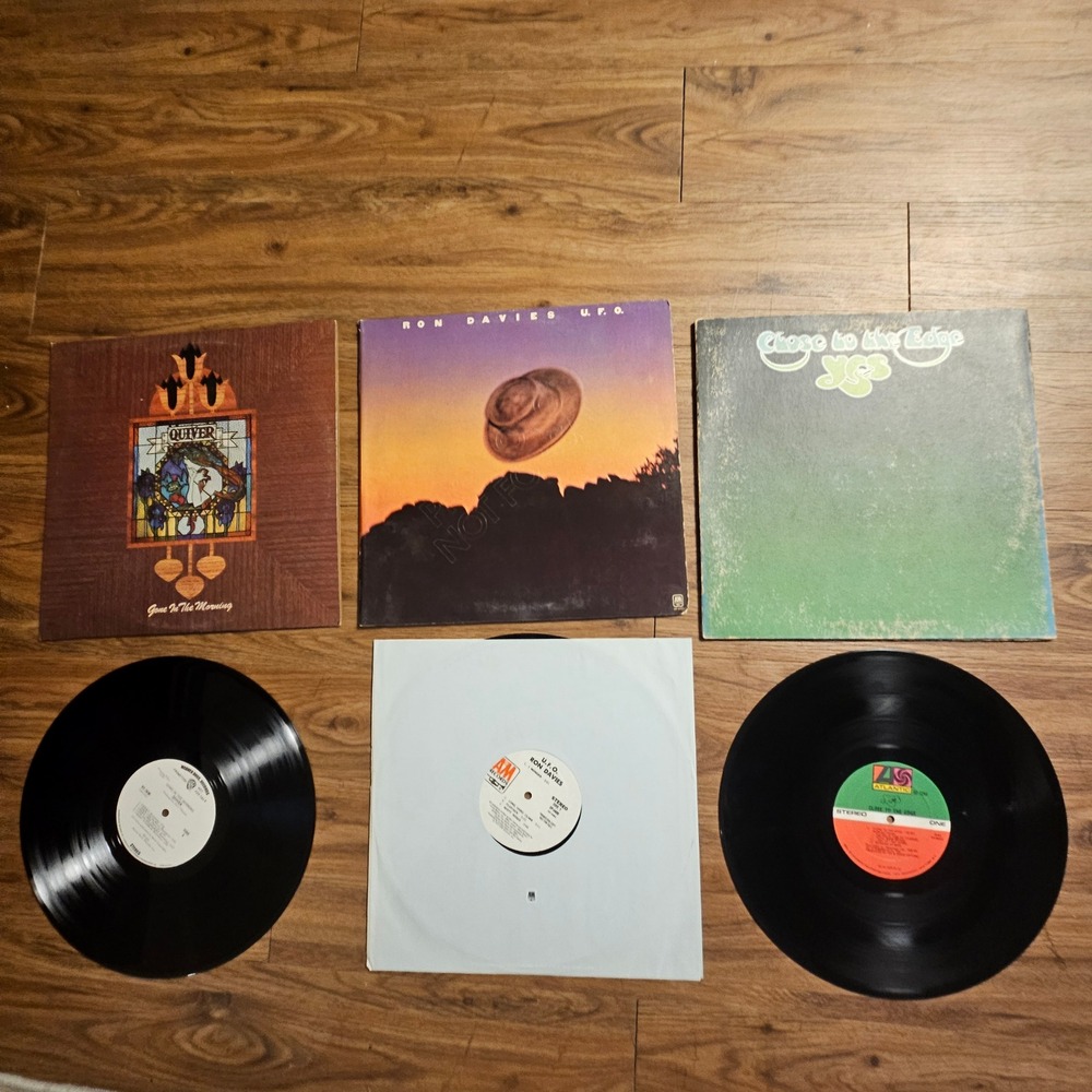 Lot of 3 1970s Rock Vinyl LPs - Yes, Ron Davies,‎ Quiver 33RPM 12" Promo